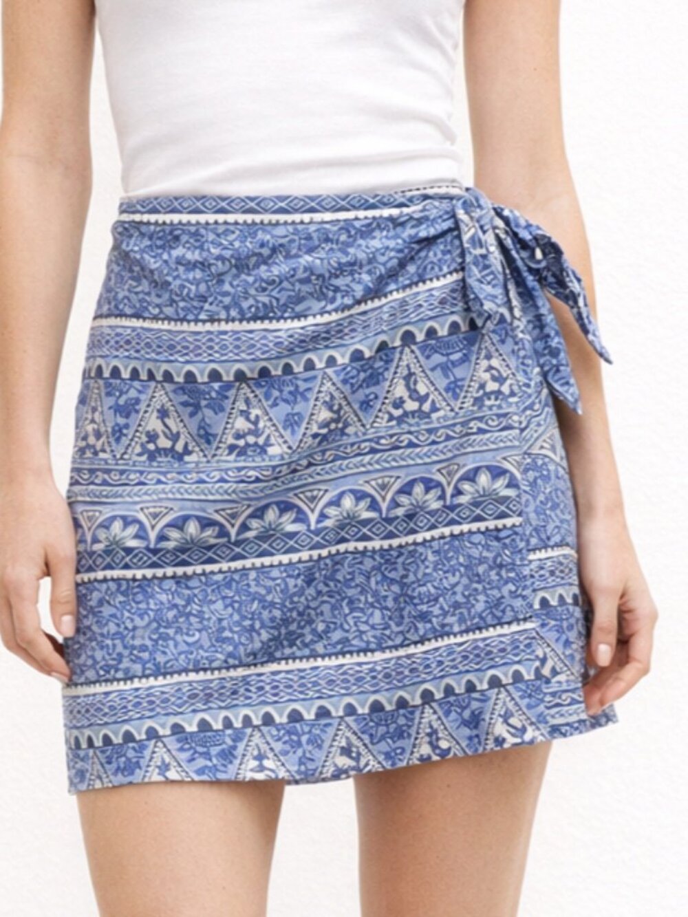 Jones New York Sport Wrap Skirt Size 4 Geometric Pattern